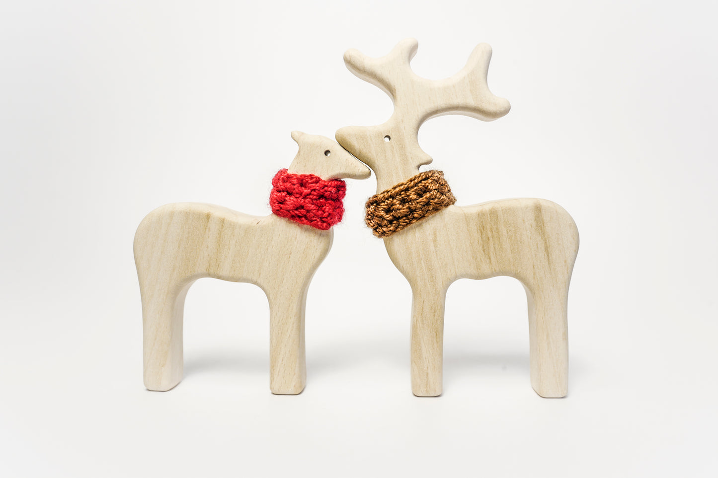 Wooden toy (Raindeers in love)